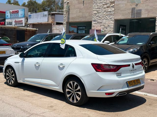 רנו מגאן