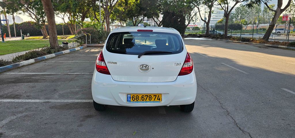 יונדאי i20
