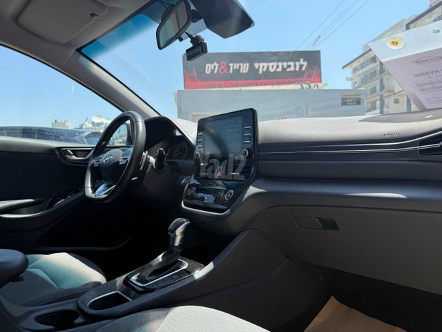 יונדאי איוניק