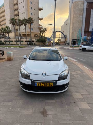 רנו מגאן
