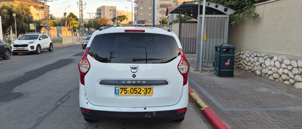 דאצ'יה לודג'י