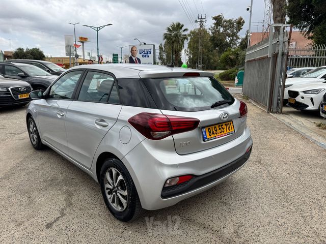 מודעת רכב יונדאי i20