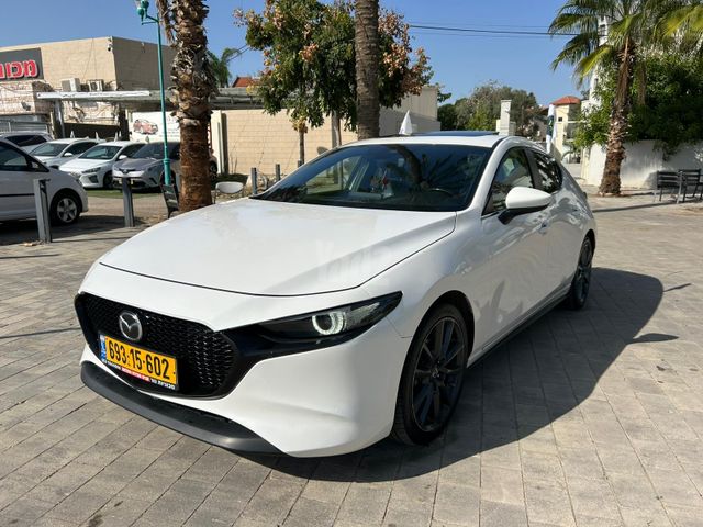 מודעת רכב מאזדה 3