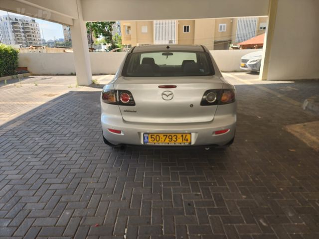 מאזדה 3