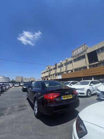 אאודי A4
