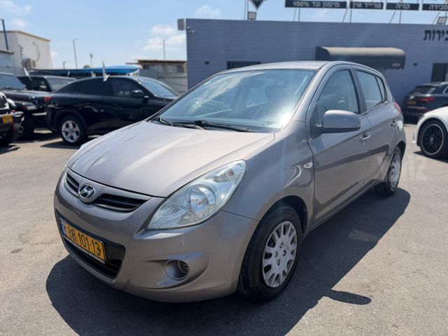 מודעת רכב יונדאי i20