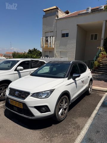 סיאט ארונה