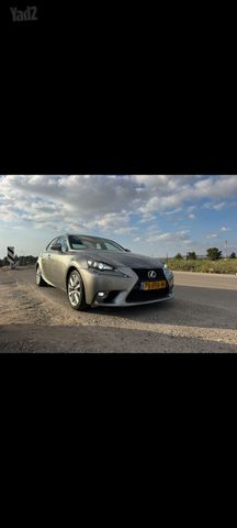 מודעת רכב לקסוס IS