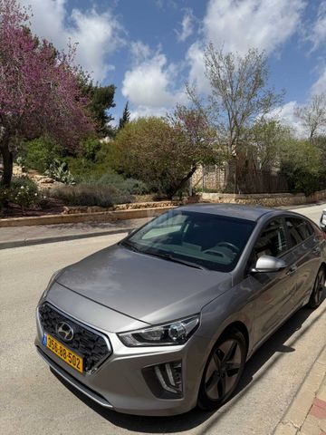 יונדאי איוניק