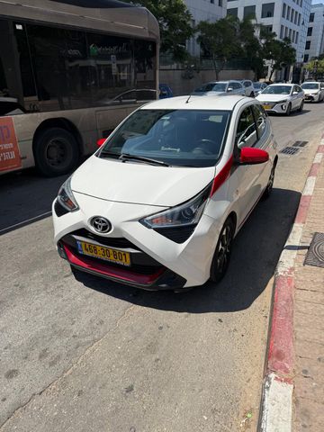 טויוטה אייגו
