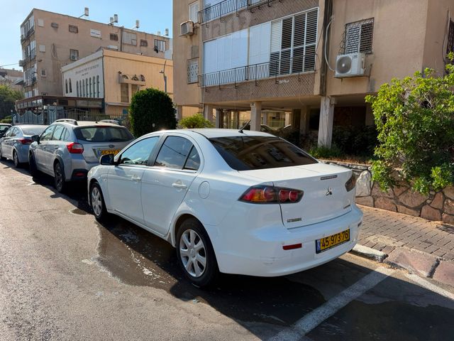 מיצובישי לנסר