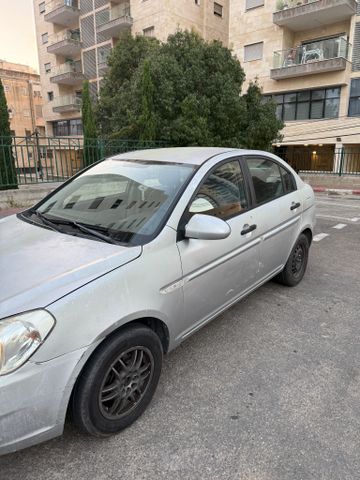 יונדאי אקסנט i25