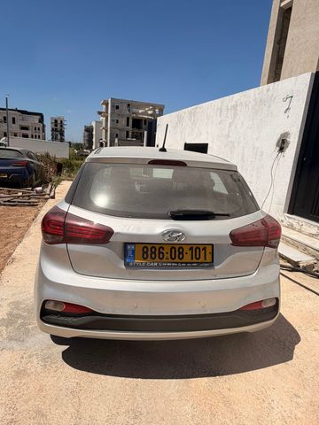 יונדאי i20