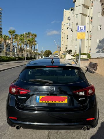 מאזדה 3