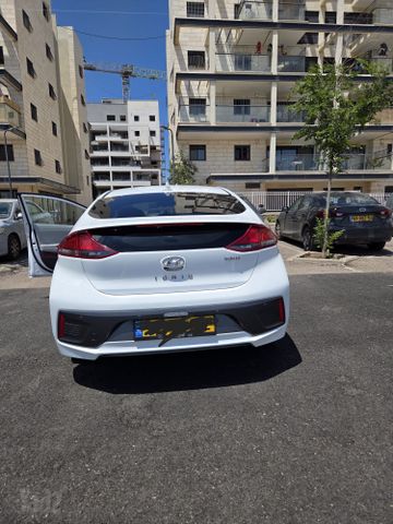 יונדאי איוניק