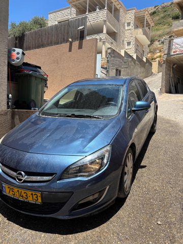 אופל אסטרה