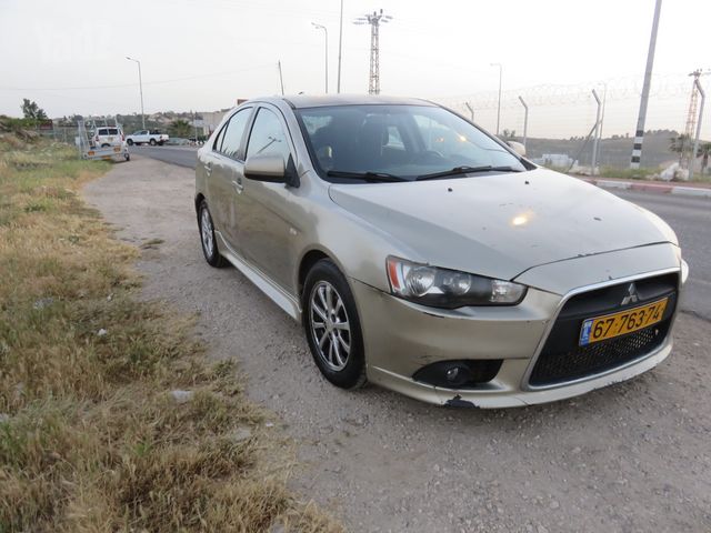 מודעת רכב מיצובישי לנסר