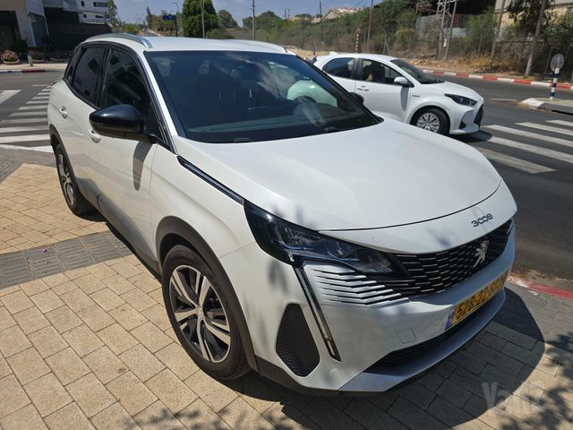 פיג'ו 3008