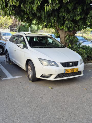 מודעת רכב סיאט לאון
