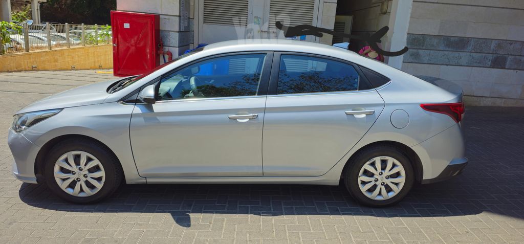 יונדאי אקסנט i25