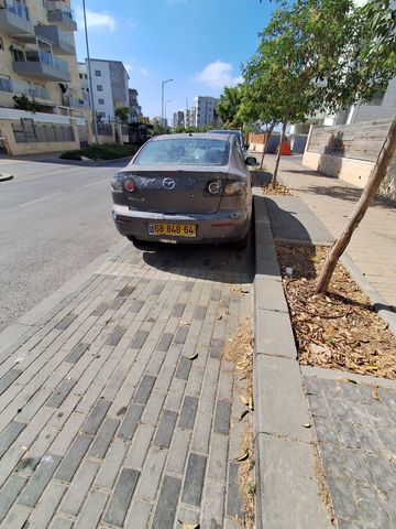מודעת רכב מאזדה 3