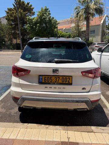 מודעת רכב סיאט ארונה