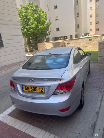 יונדאי אקסנט i25