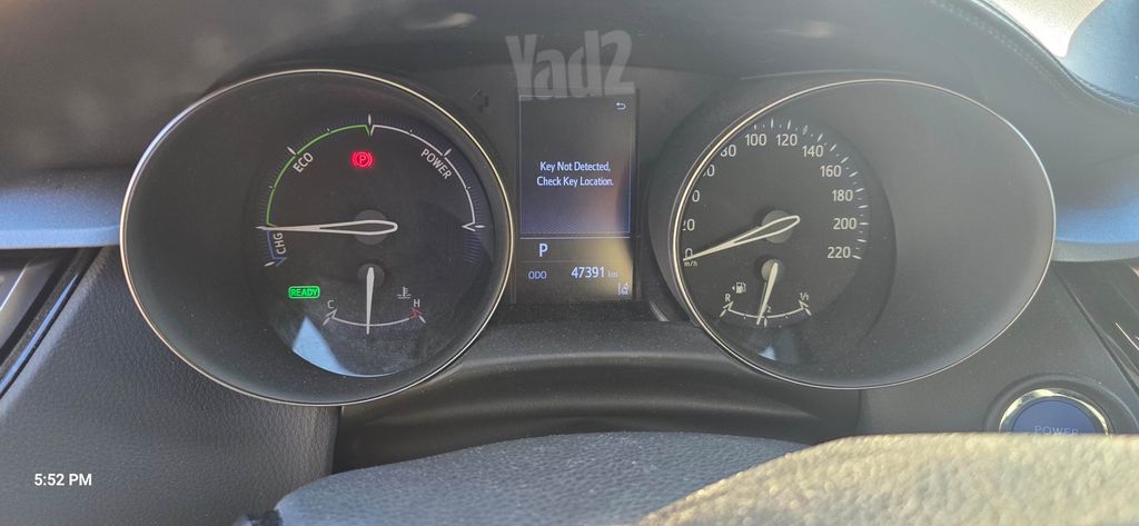 מודעת רכב טויוטה C-HR