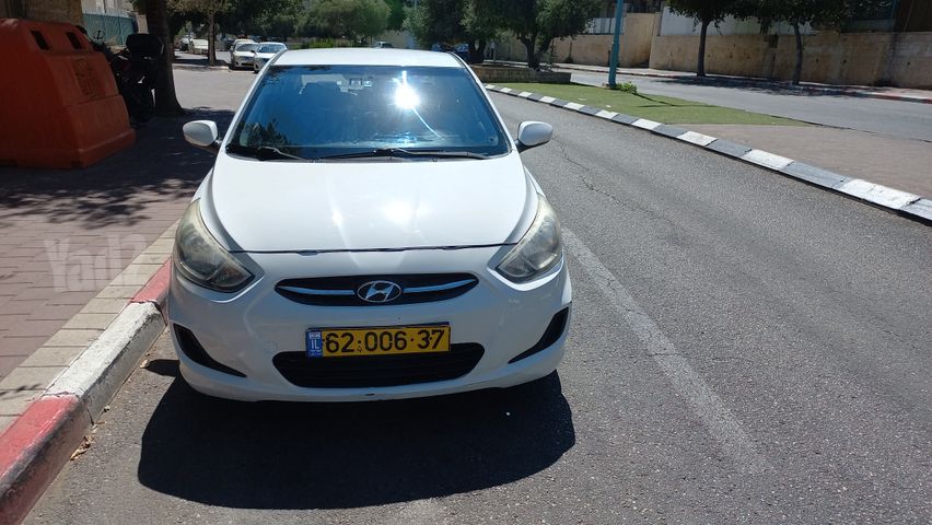 יונדאי אקסנט i25