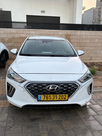 יונדאי איוניק