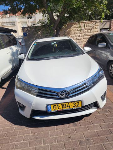 טויוטה קורולה
