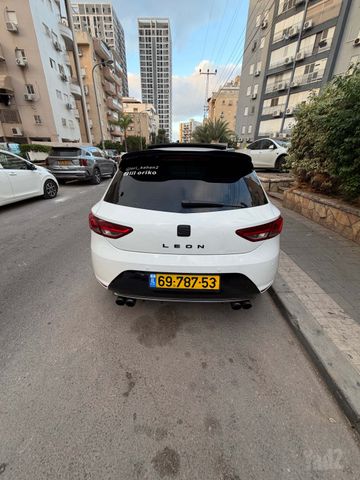 סיאט לאון