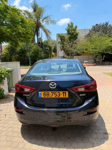 מאזדה 3