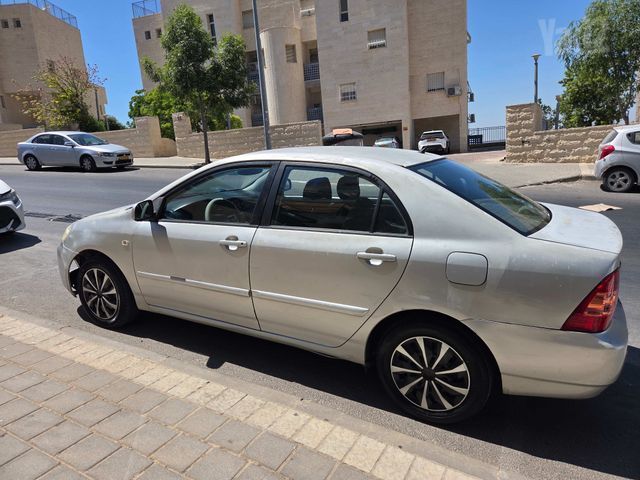 טויוטה קורולה