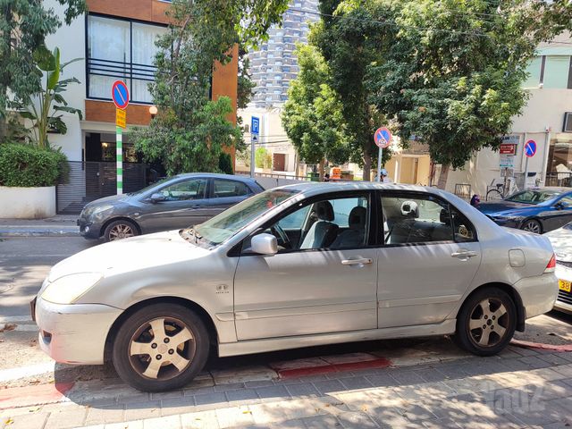 מודעת רכב מיצובישי לנסר