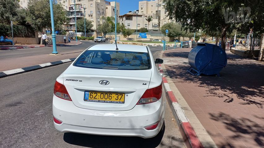 יונדאי אקסנט i25