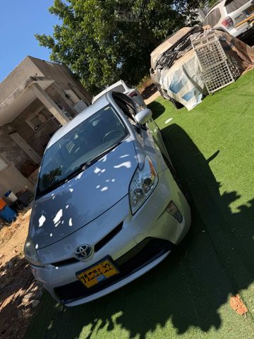 מודעת רכב טויוטה פריוס