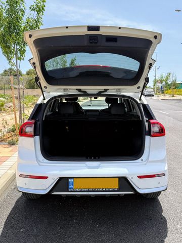 קיה נירו