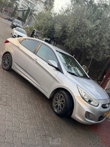 יונדאי אקסנט i25