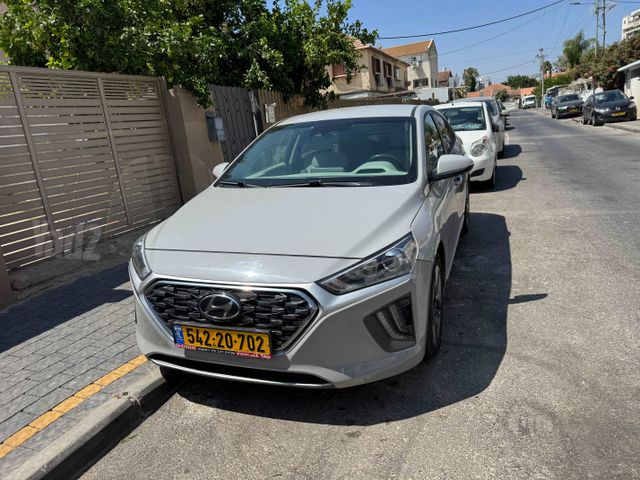 יונדאי איוניק