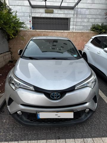 מודעת רכב טויוטה C-HR