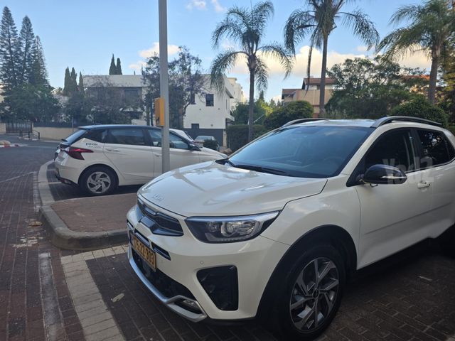 קיה סטוניק