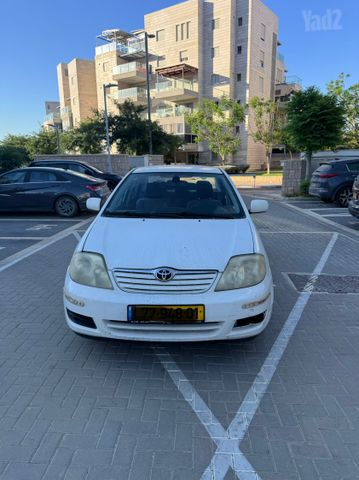 טויוטה קורולה
