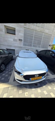 מאזדה 3
