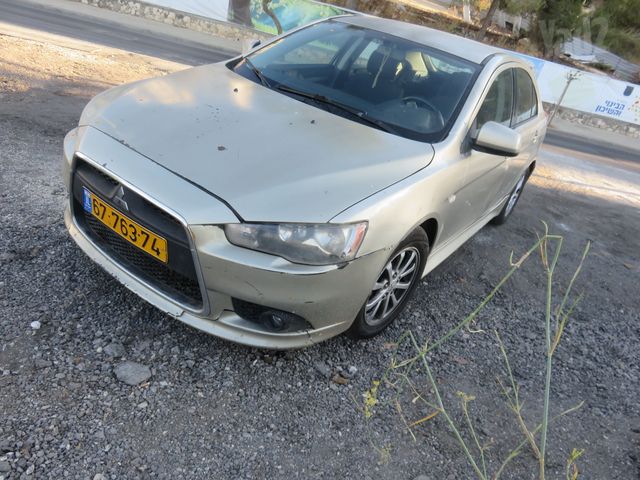 מיצובישי לנסר