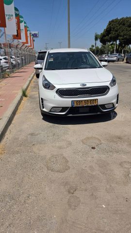קיה נירו