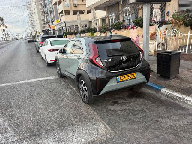 טויוטה אייגו X