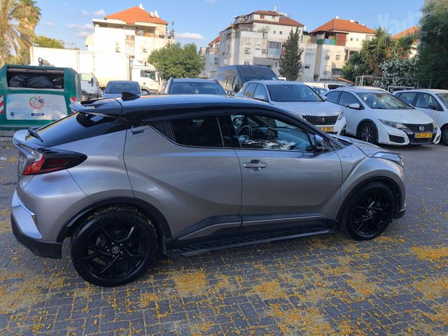 טויוטה C-HR