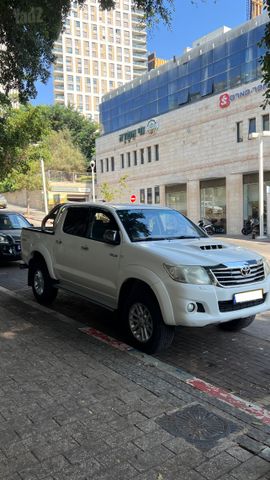 מודעת רכב טויוטה היילקס