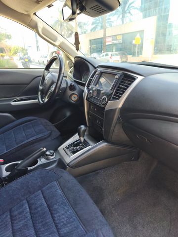 מיצובישי טרייטון / L200